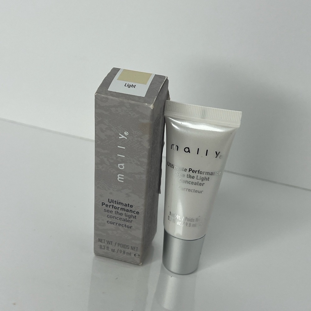 Mally Beauty Ultimate Performance Concealer - Light Shade